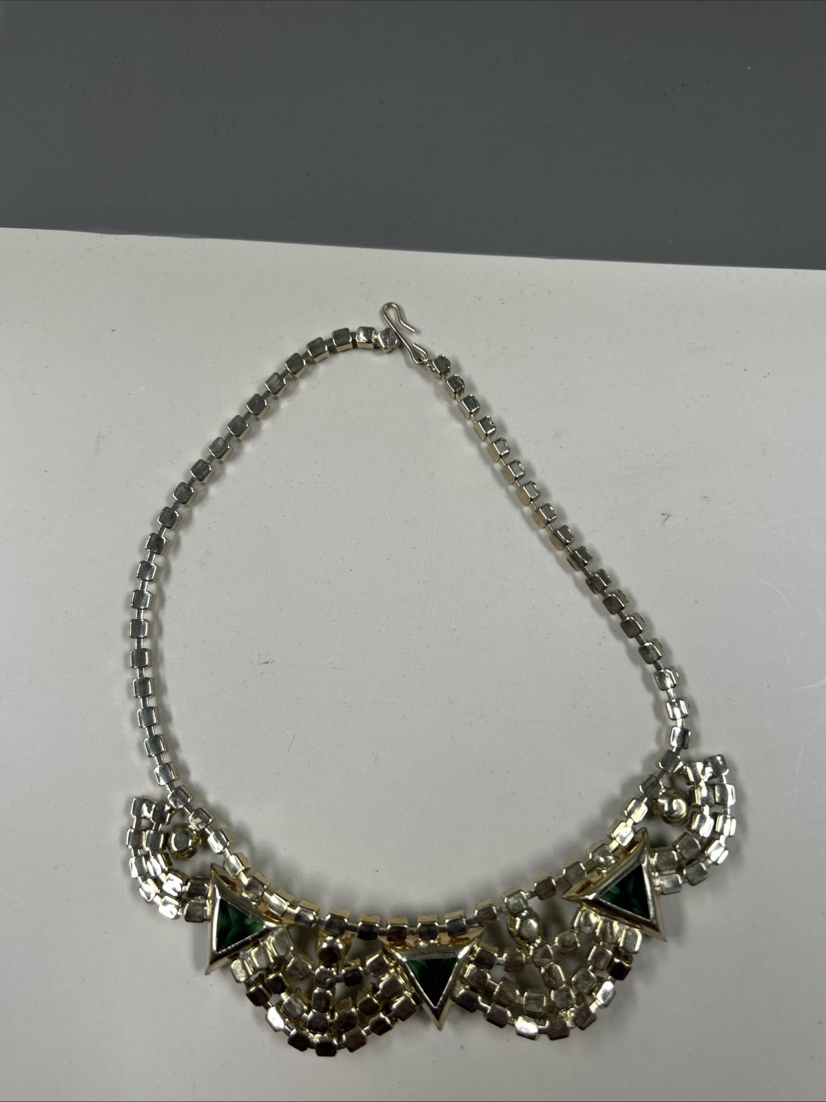 Vintage 60s Dark Light Green Crystal Rhinestone 14” Choker Necklace Bib ProngSet