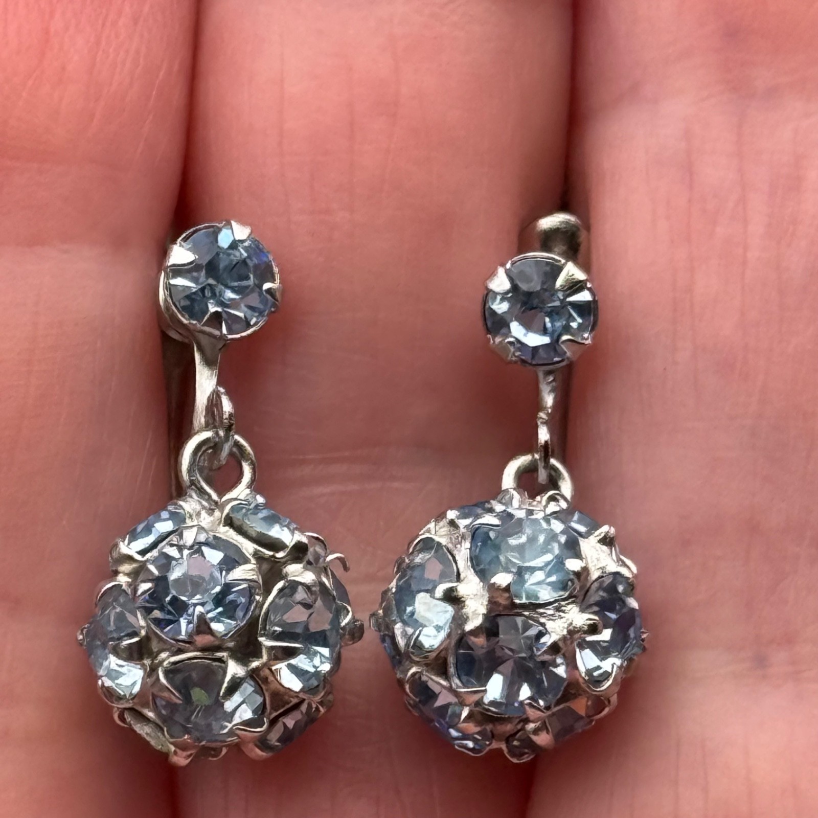 Vintage Blue Rhinestone Dangle Screwback Earrings Silver Tone 1950s Bridal