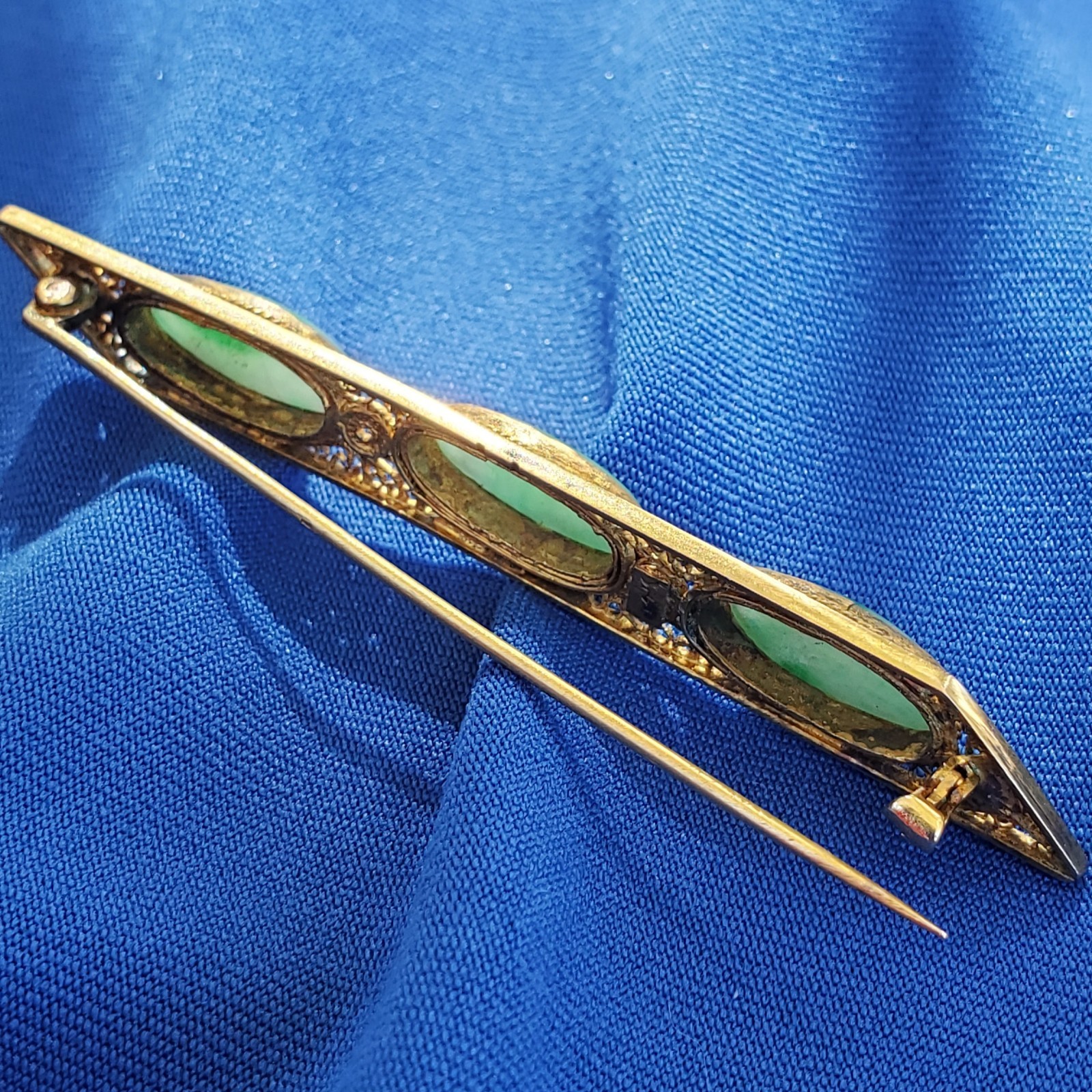 Original EARTH MINED JADE Antique Art Deco Brooch Vintage SOLID 14K GOLD Bar Pin