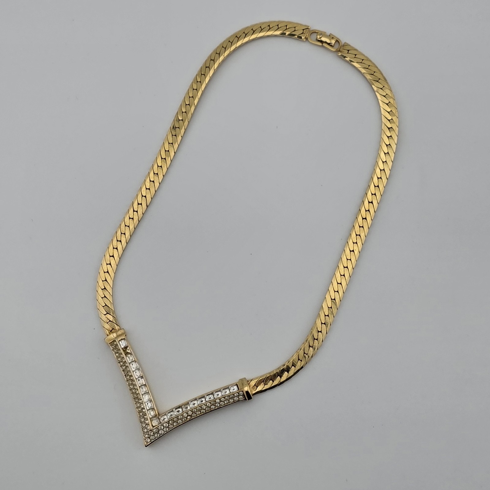 Christian Dior V Shaped Crystal Herringbone Chevron Necklace Vintage 80s