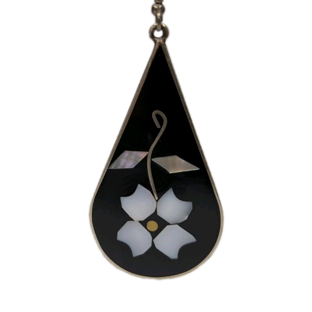 Vintage Alpaca Mexico black earrings with mother of pearl and abalone flower