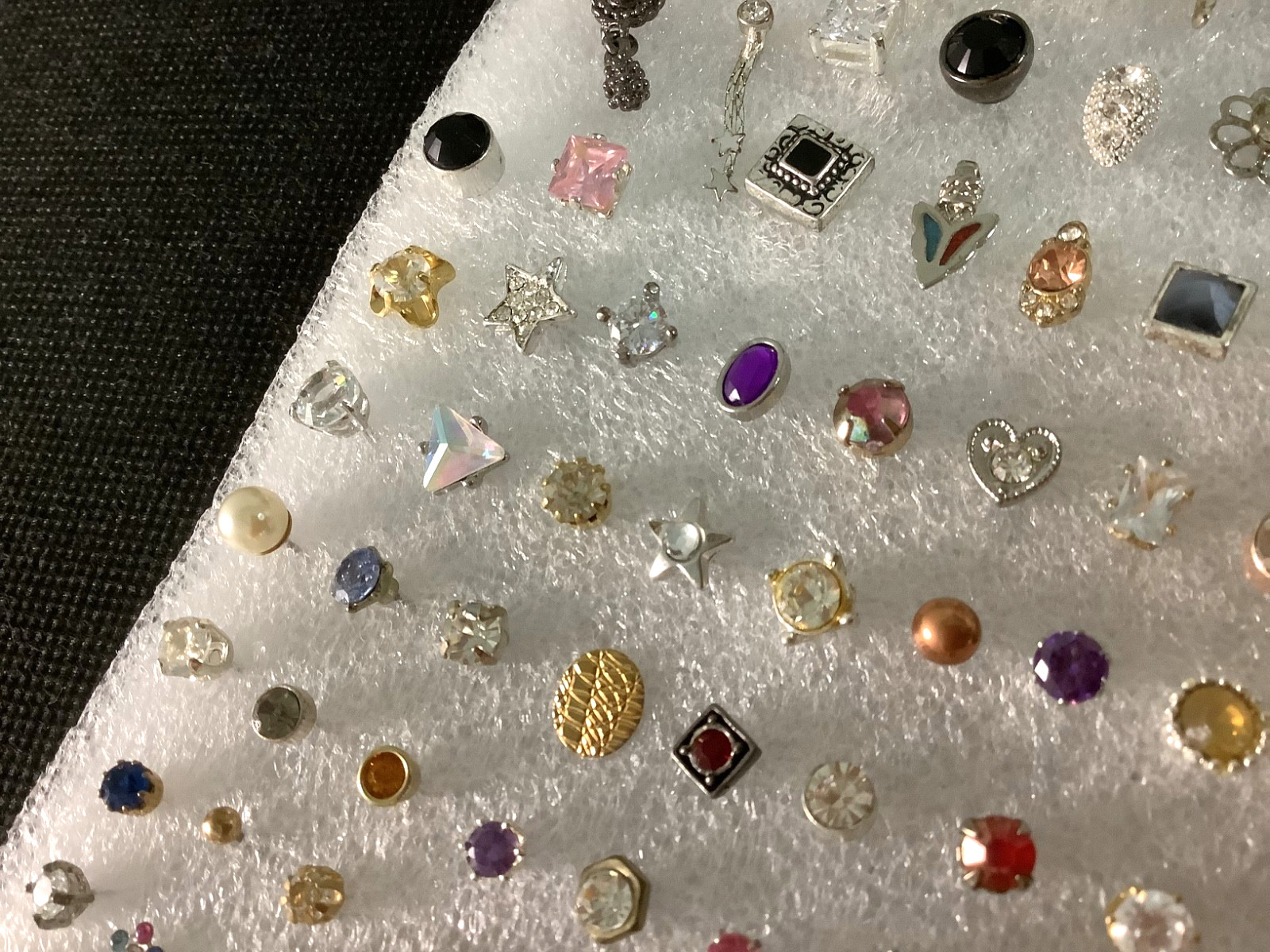 Huge lot of mixed vintage SINGLE stud earrings various unknown stones materials