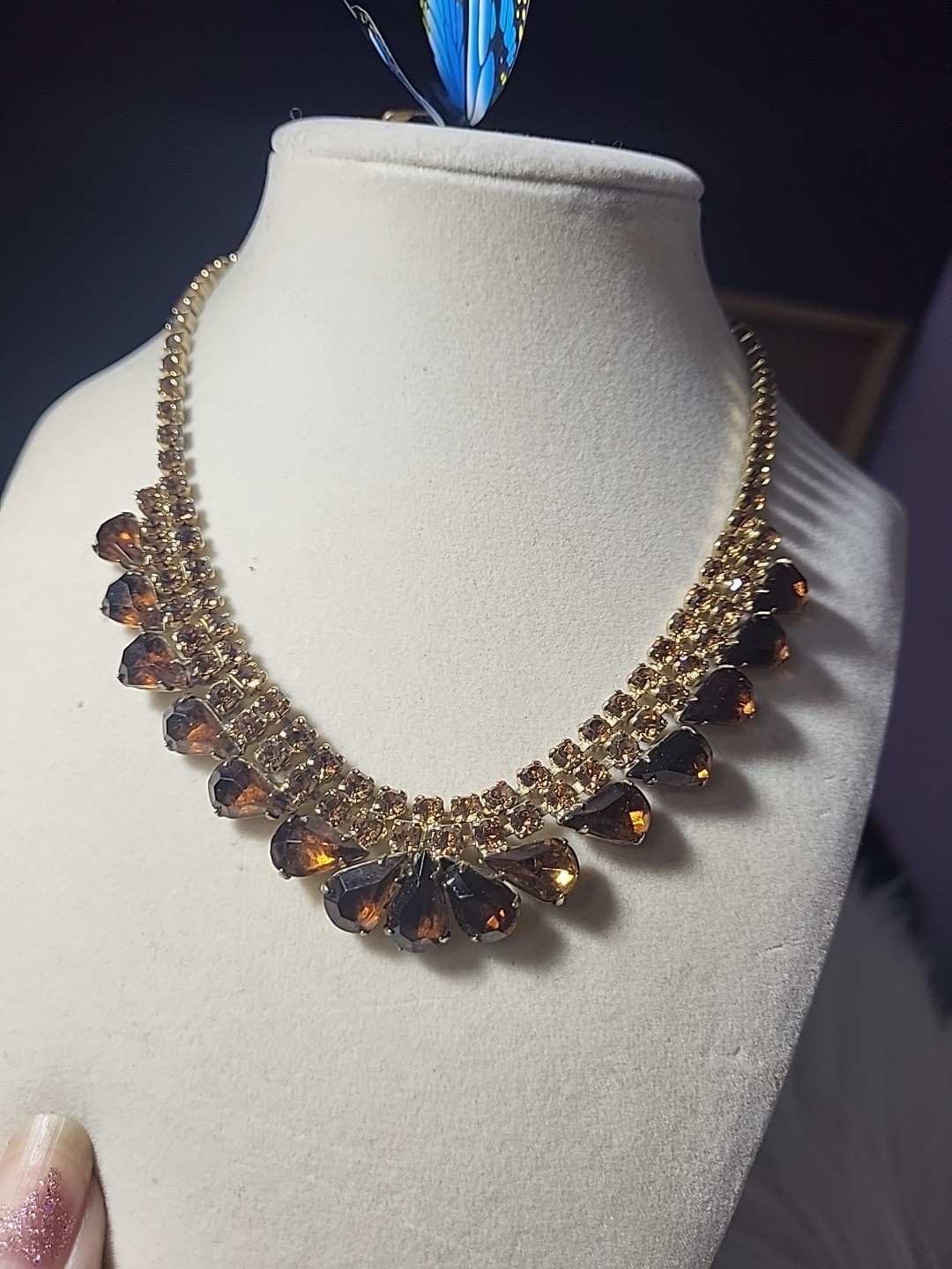 Vintage Unsigned Rhinestone Necklace