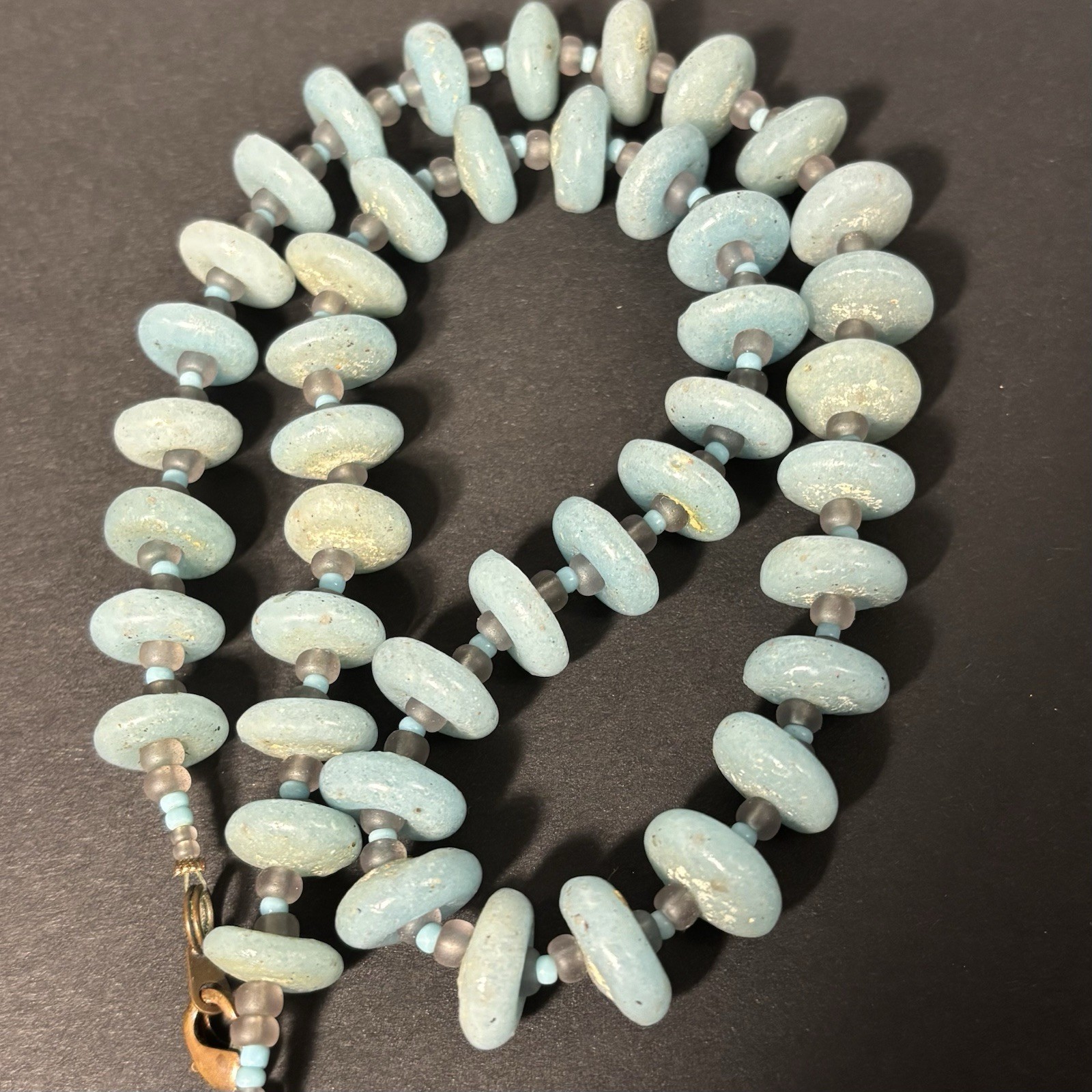 Vintage Blue Slag Custard Glass Rondelle Bead Necklace Uranium Glows Green 17″