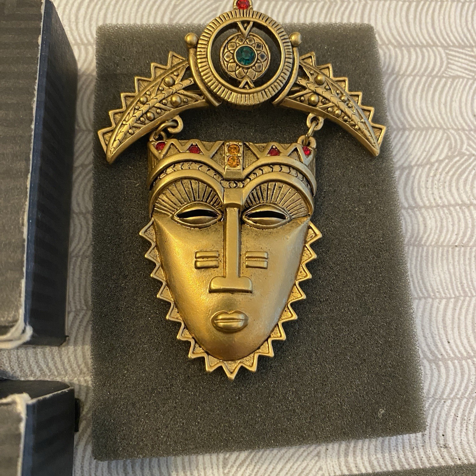 Coreen Simpson for Avon 1994 African Tribal Mask Brooch & Pierced Earring Set