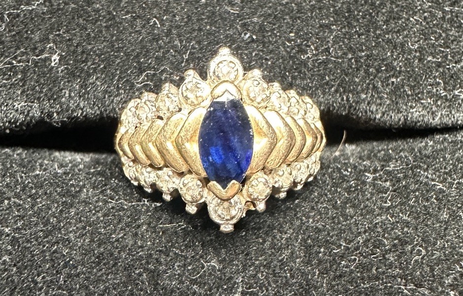 Lot of 15 Vintage 10k & 14k Gold Rings, Diamond, Ruby, Pearl, Citrine, etc