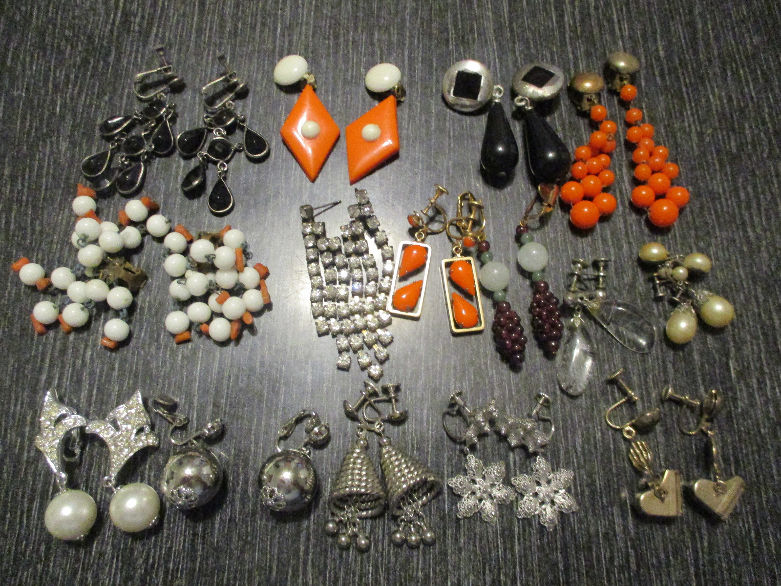 Lot 15 Vtg Estate Assorted Styles Sizes Chandelier Screwback Clip Earrings!48