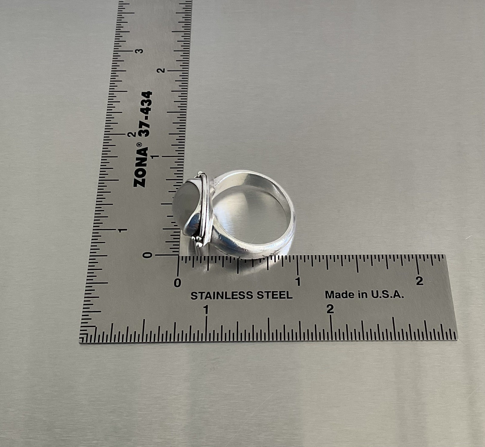 Vintage BASK Gray Moonstone Solitaire Ring Heavy 8 Grams Solid 925 Silver Size 7