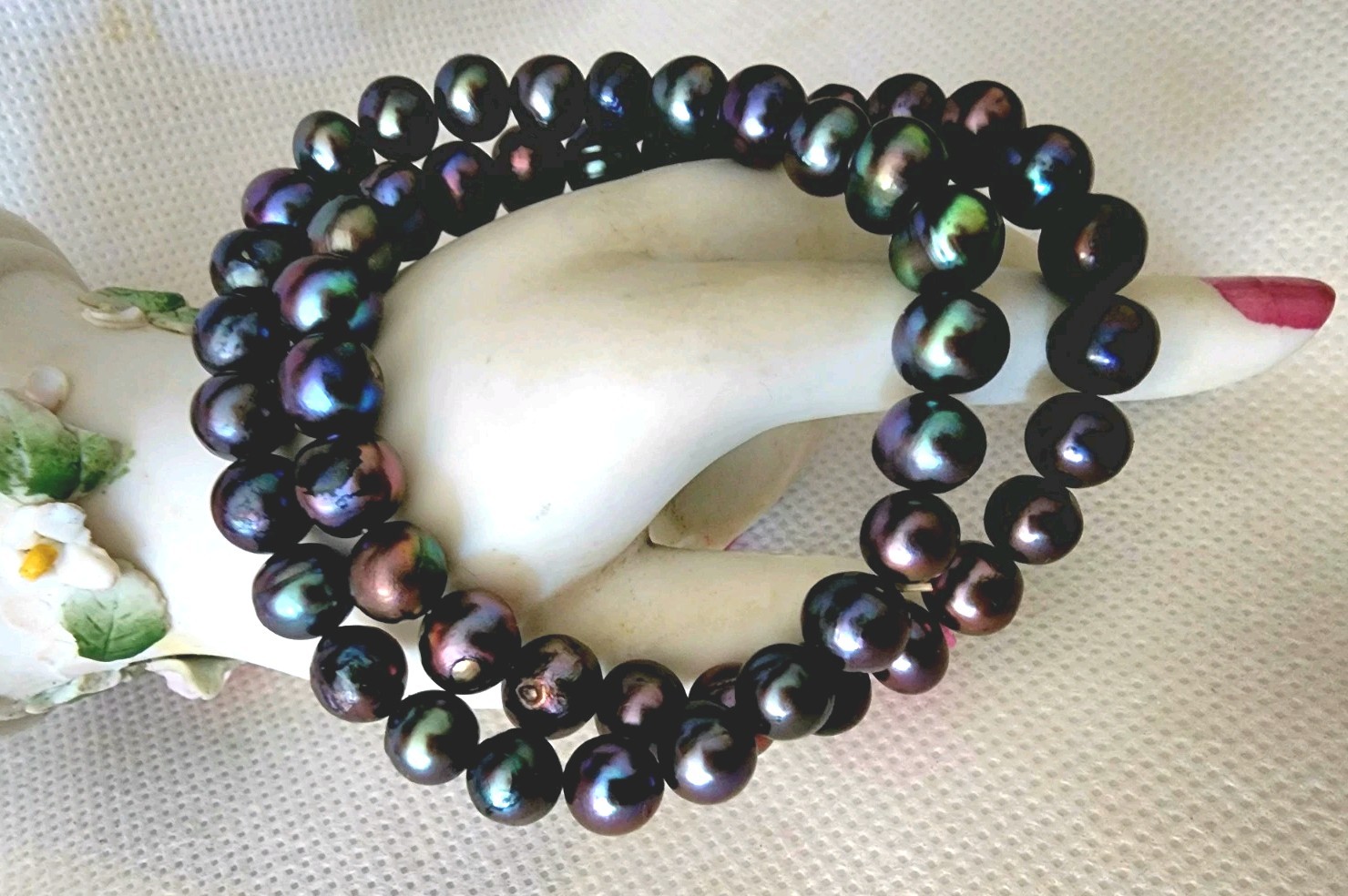 LUMINOUS PEARL 2 BRACELETS W./SHADES OF PURPLE, GREEN, BLUE & LAVENDER (Stretch)