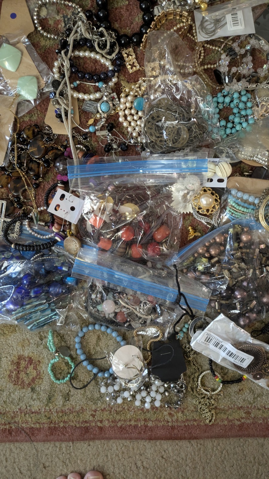 17 Lbs Of Unresearched Vintage/Modern/New Resell Or Crafting Jewelry Lot