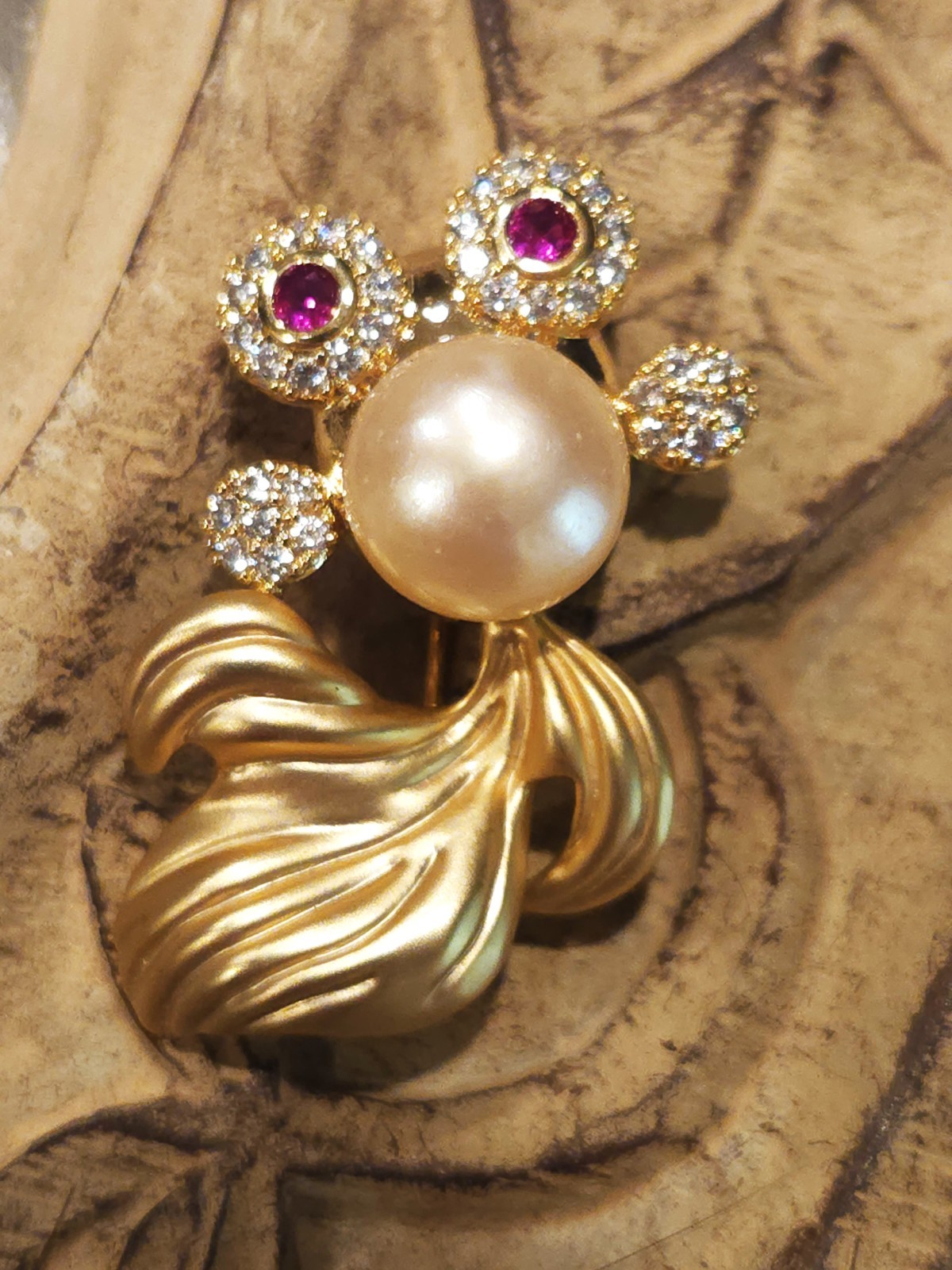 Freshwater Pearl Koi Goldfish Brooch Pin Mothers Day Gift DAZZLING!