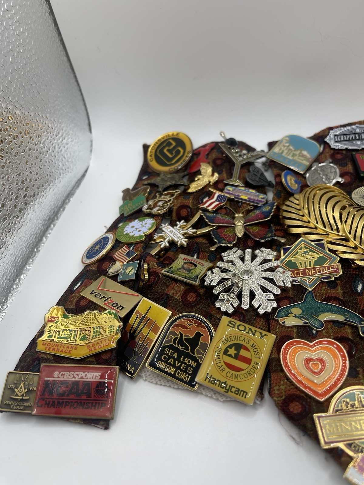 Assorted Vintage Pins In Rhinestones ~ Faux Pearls ~ Gold & Silver Tone