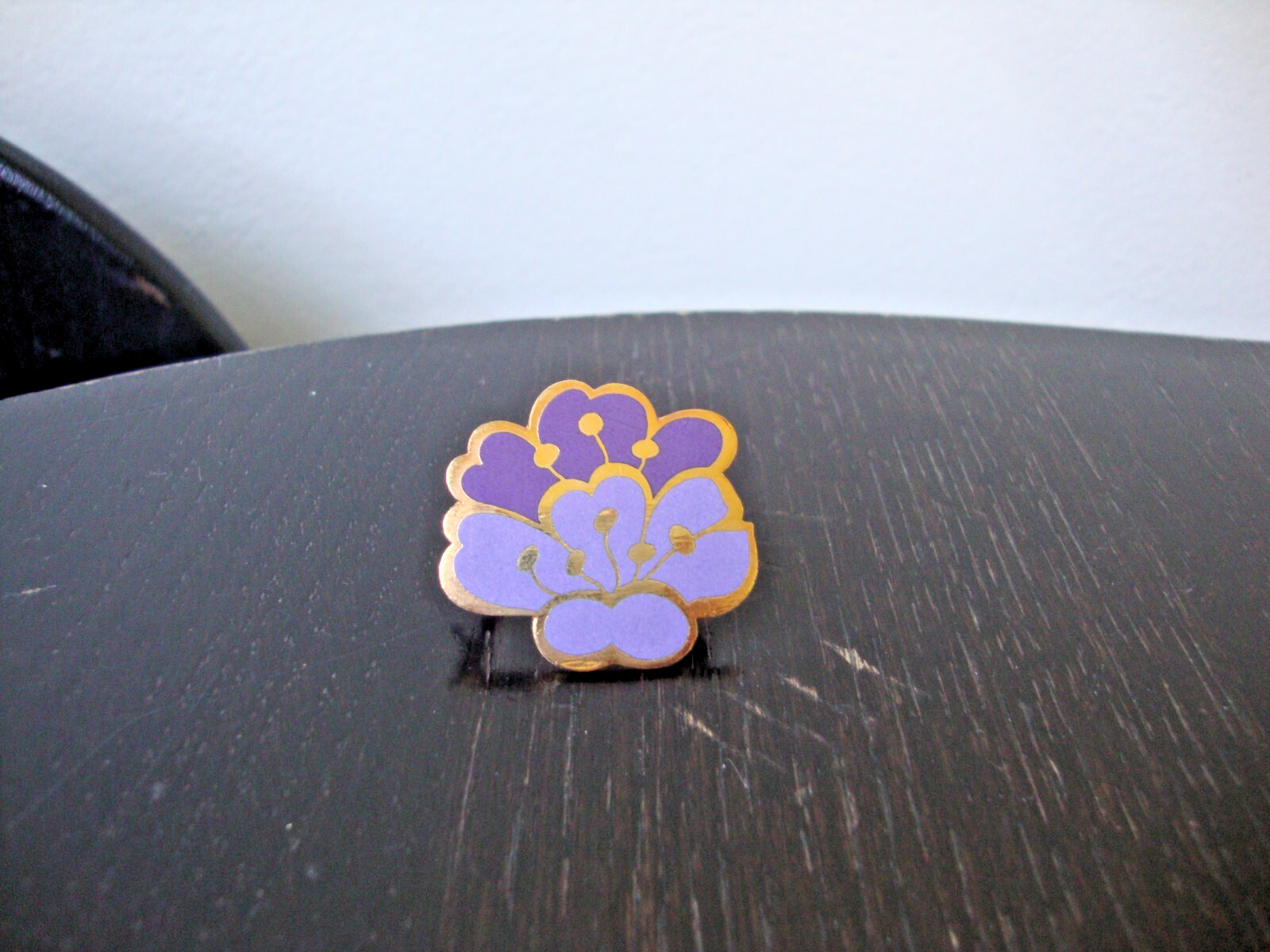 Vintage Cloisonne Cherry Blossom Purple & Lavender Enamel Gold Tone Scarf Clip