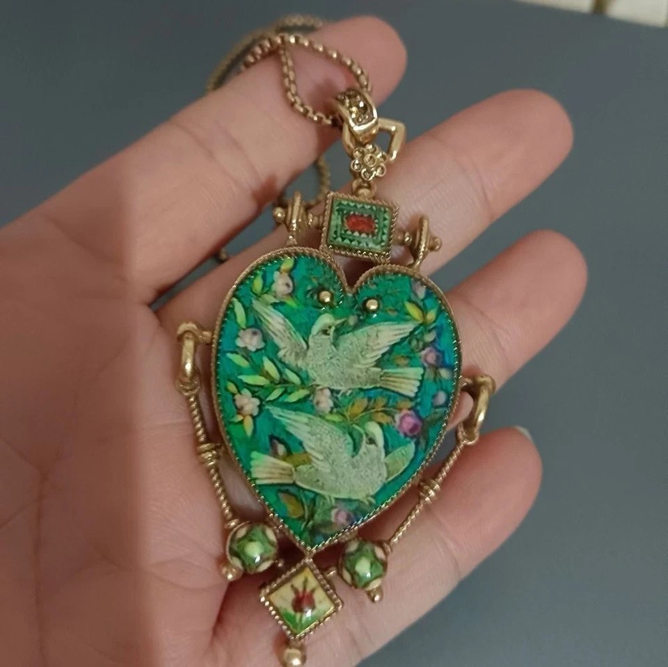 Vintage European Heart Enamel Necklace Unique Dove Inlay Retro Pendant Jewelry##