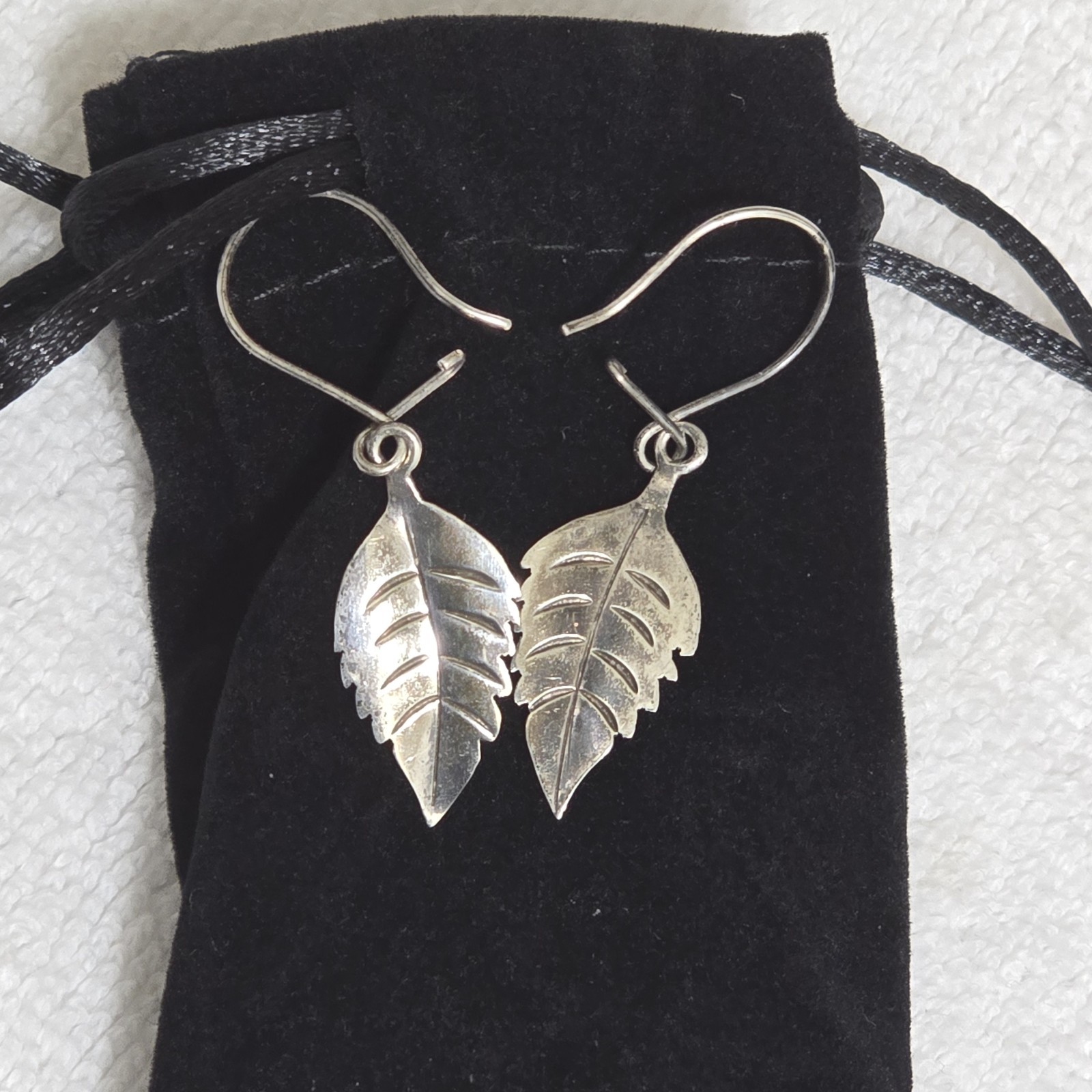 Vintage Sterling Silver Leaf Dangle Earrings 925 Oxidized Nature Botanical