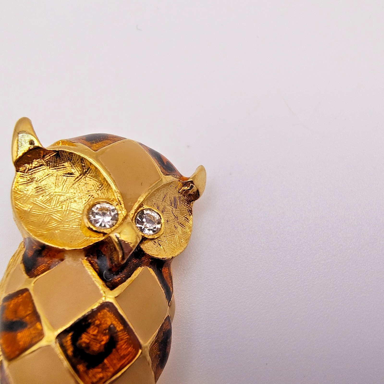 Vintage Owl Brooch Gold Tone Brown Tan Harlequin Enamel Rhinestone Eyes Retro