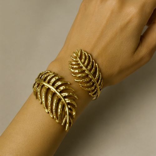 Zara Gold Tone Leaf Bracelet Hinged Wrap Around Palm Large Statement New