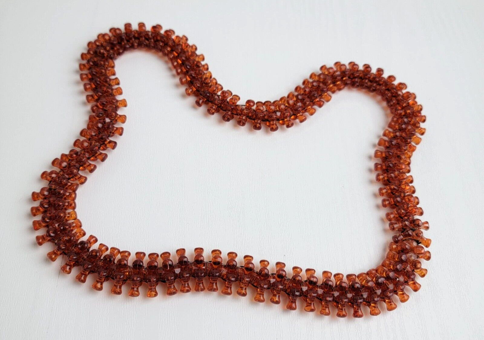 Vintage Art Deco Simulated Amber Lucite Woven Serpentine Collar Necklace 26″