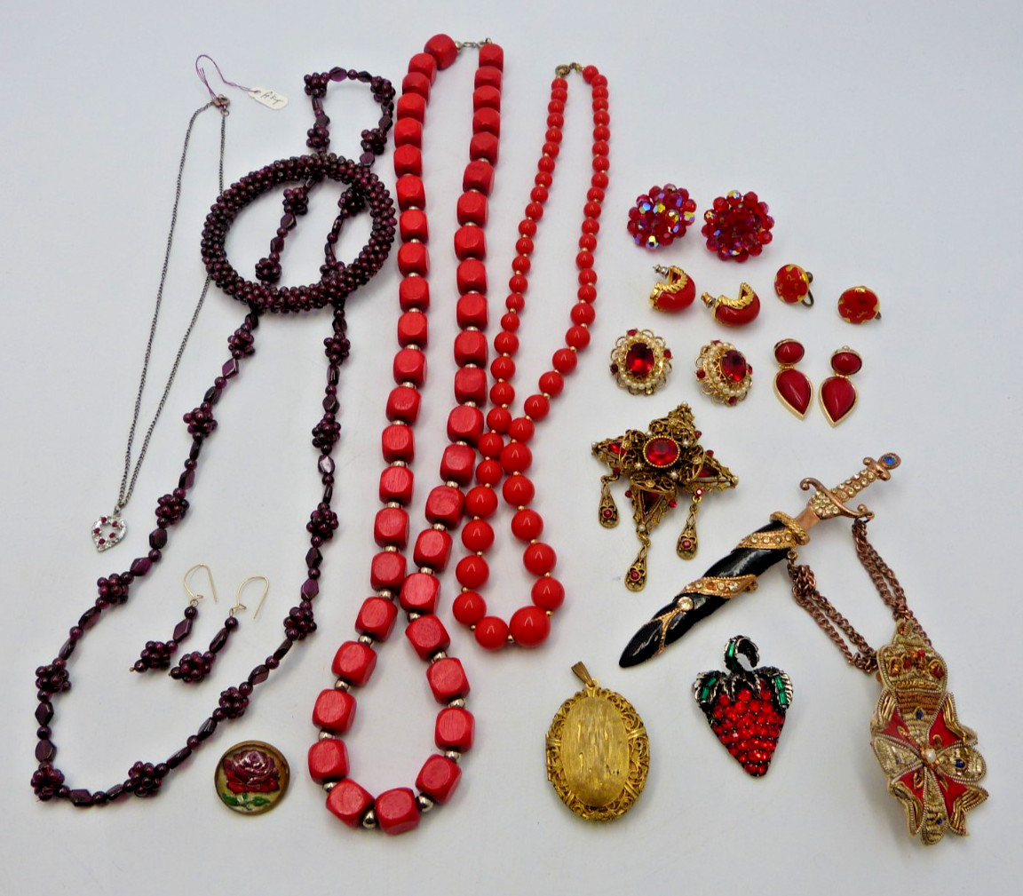 VINTAGE Red Jewelry Lot 17 Pcs 12oz Garnet Set Rhinestone Brooch Movie Prop