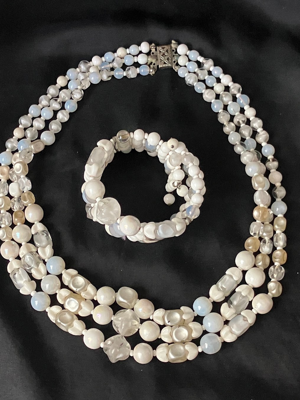 Vintage White Glass Beaded Necklace Bracelet Set Opalescent MCM Bridal