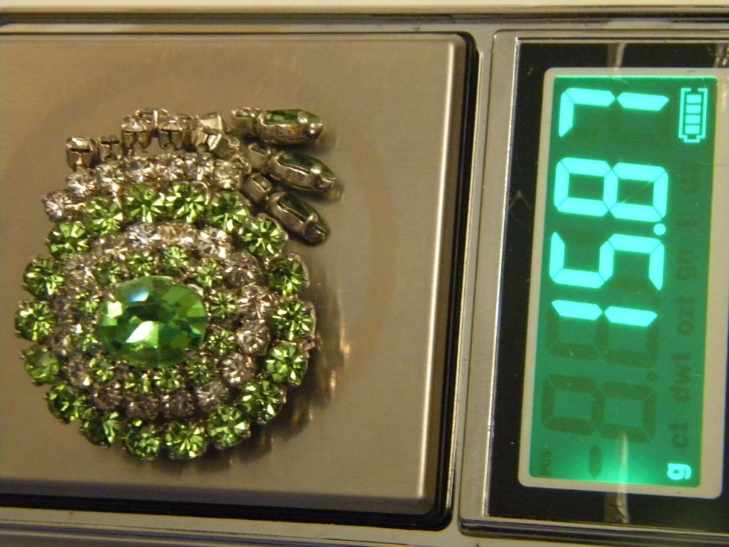 Beautiful Czech Jewelry Brooch Czechoslovakia Vintage Jablonex 282