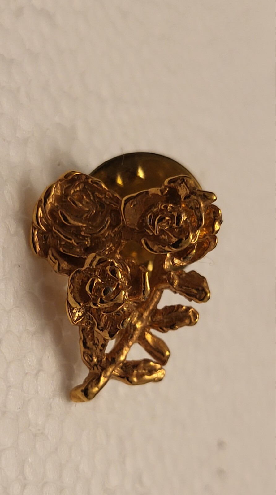 Rose Cluster Flower Bouquet Bloom Tie Tac Pin Lapel Hat Gold Tone Plated