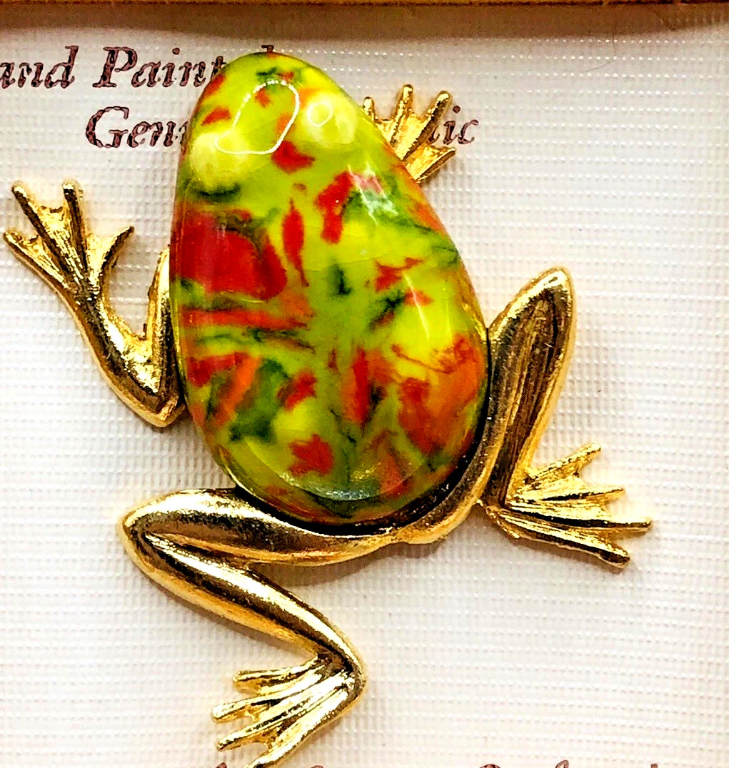 48 LARA RICHARDS Hand Painted Ceramic Creature Pins NEW OLD STOCK Original Pkg