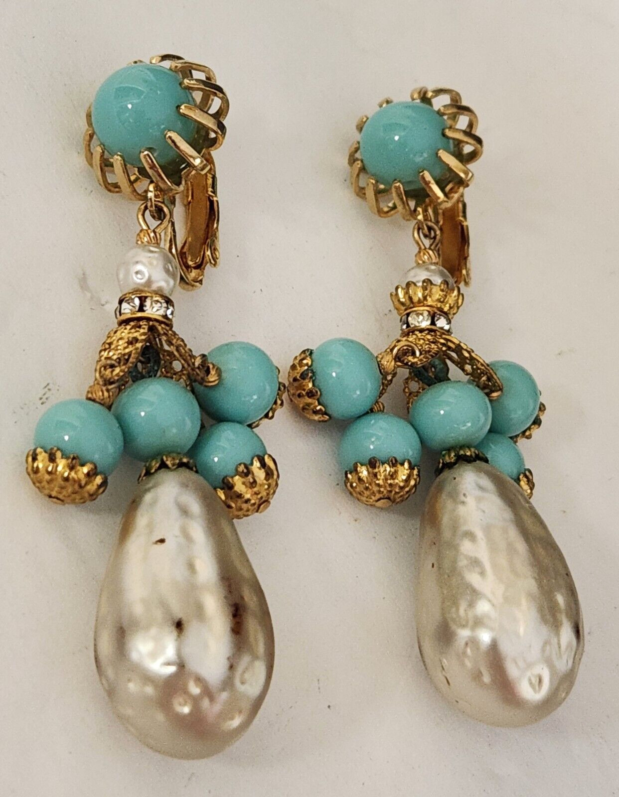 Vintage Kramer New York Turquoise Bead Faux Baroque Pearl Clip Earrings 2.5″