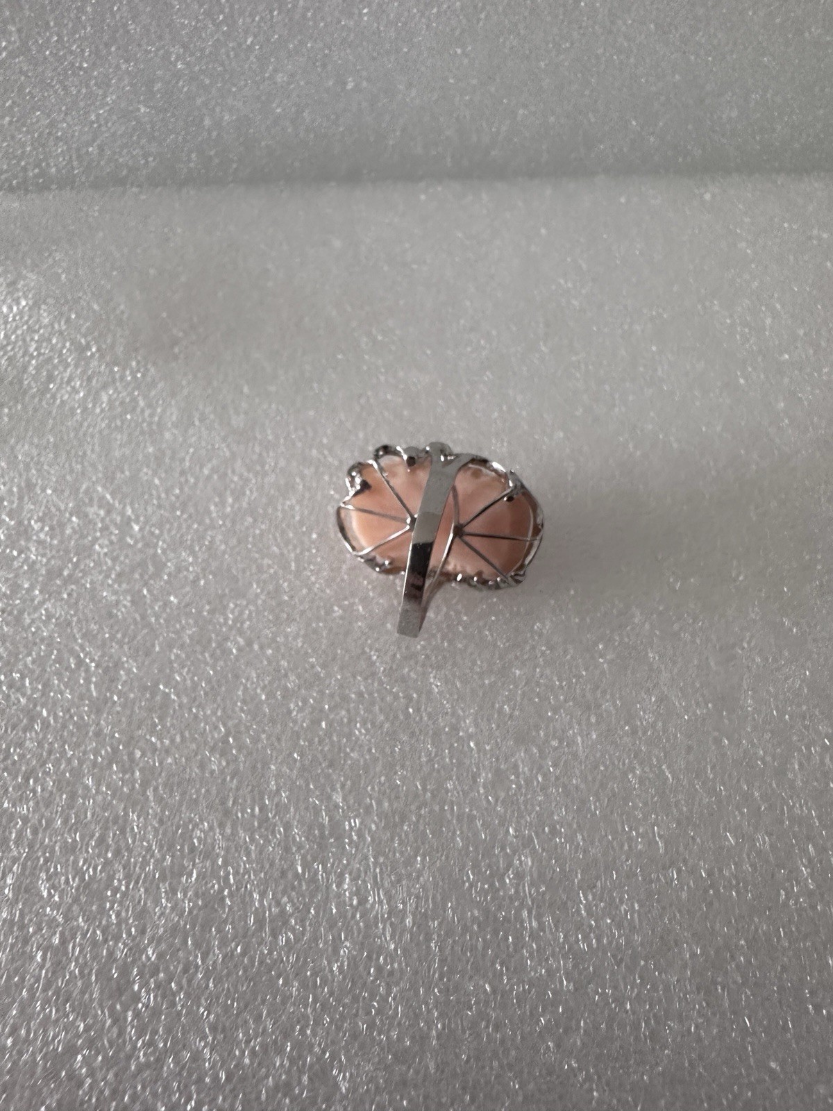 14KT.White Gold Vintage Angel Face Coral Ring,size 7, excellent