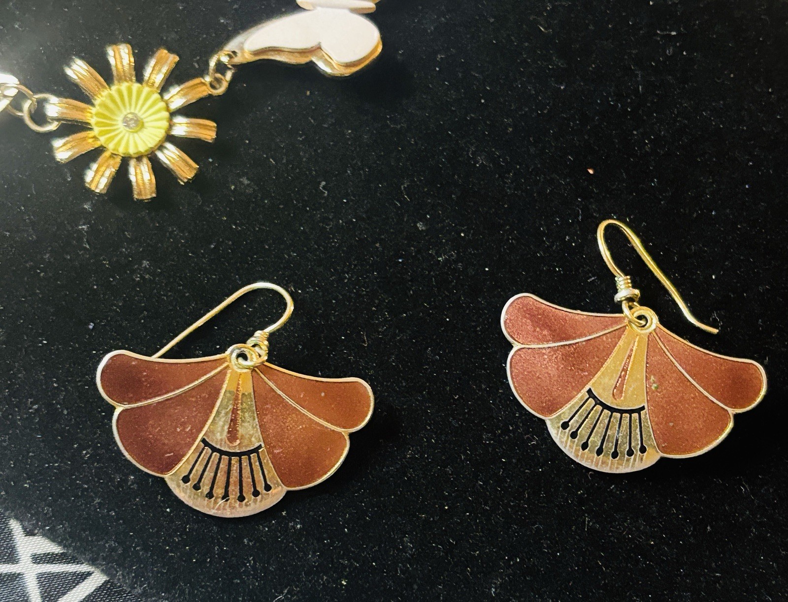 Vintage Laurel Burch Enamel Fan Earrings Gold Tone Signed 3.5cm