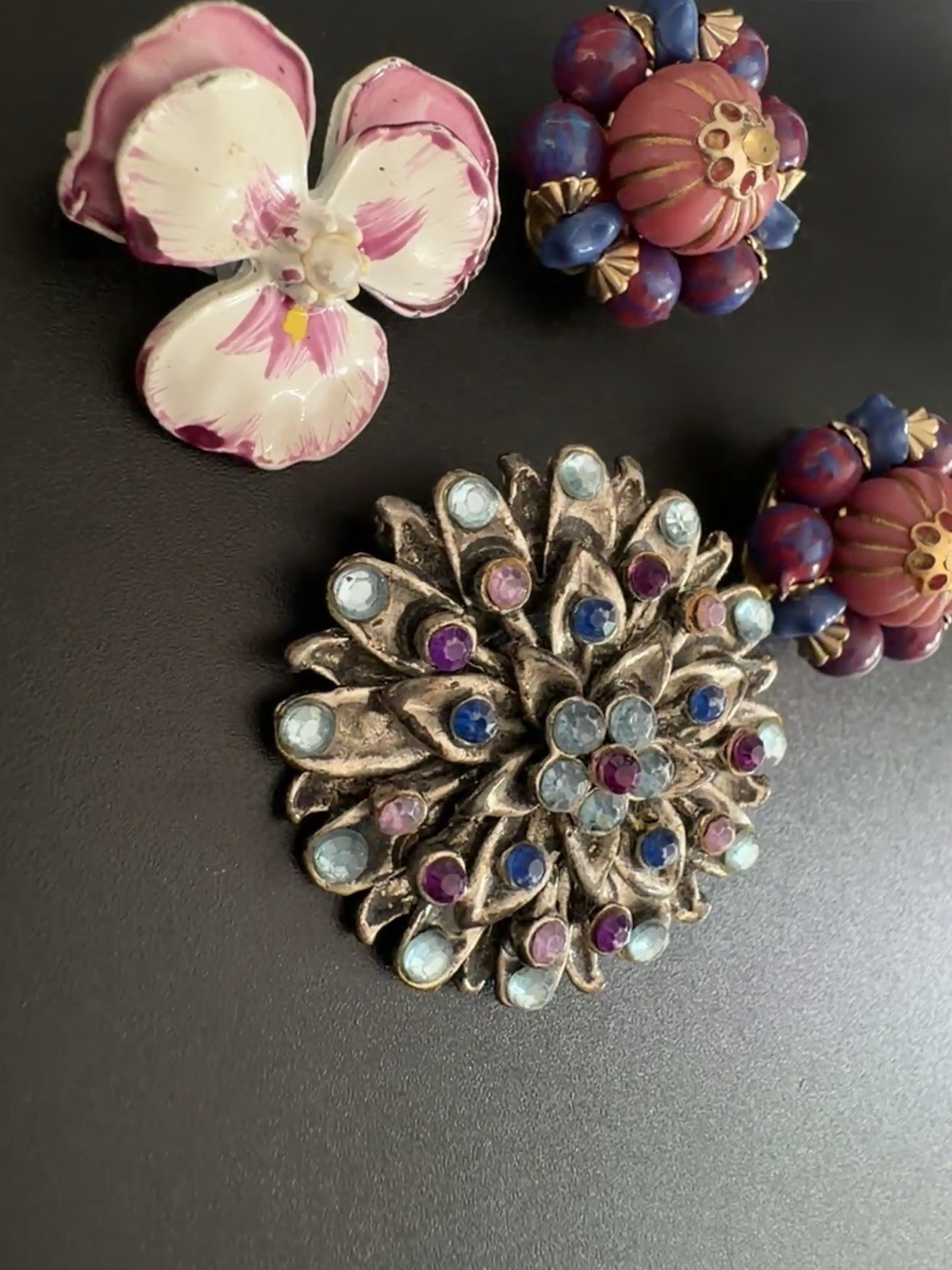 Costume Jewelry Lot 4pc Rhinestone Starburst Brooch Enamel Pansy Hong Kong VTG