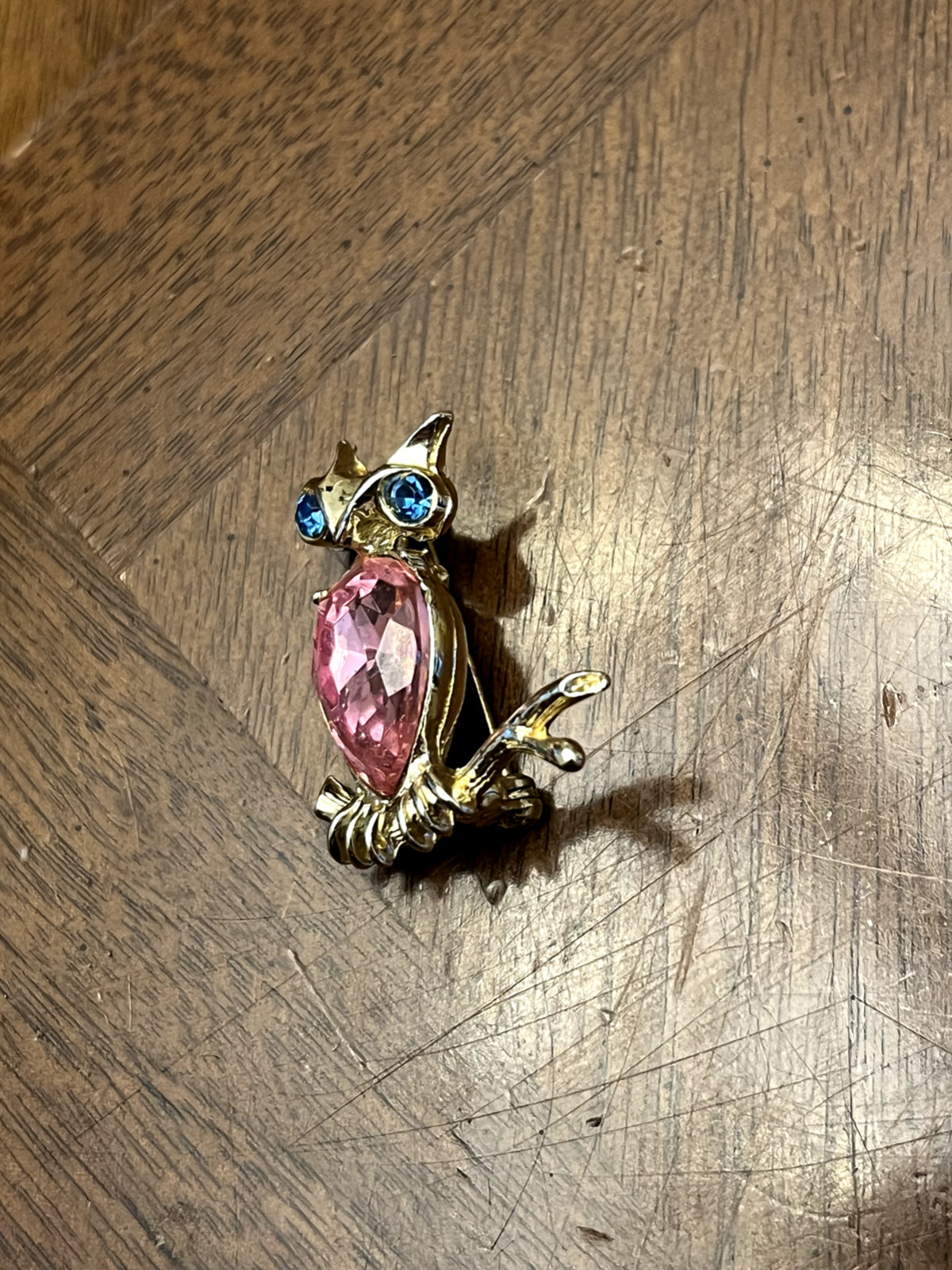 Vintage Pink & Blue Multicolor Rhinestone Owl Brooch Gold Tone Nice!