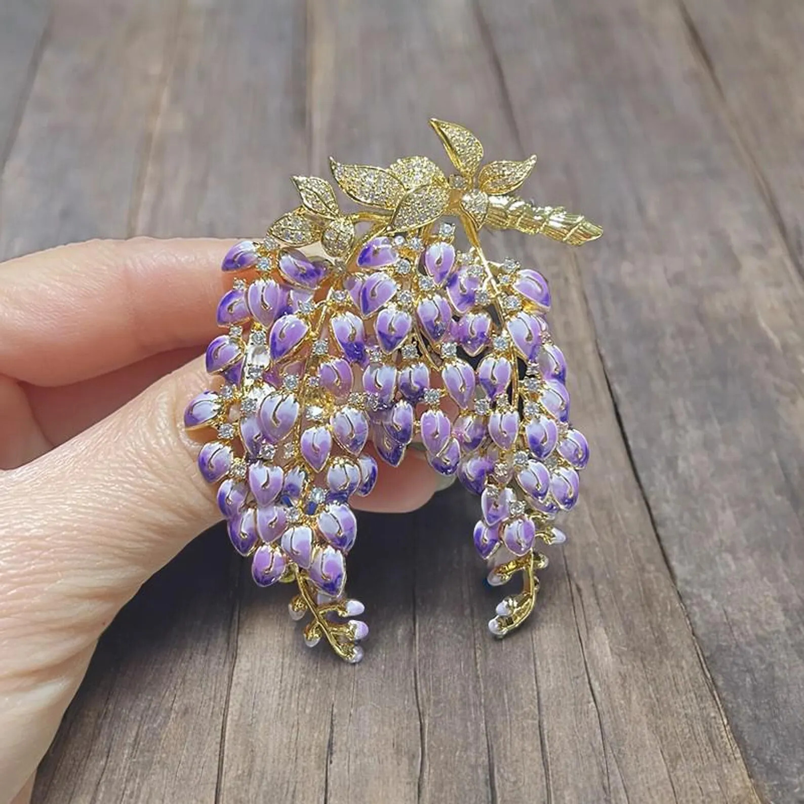 Original Luxurious Design Gold Plated Wisteria Brooch
