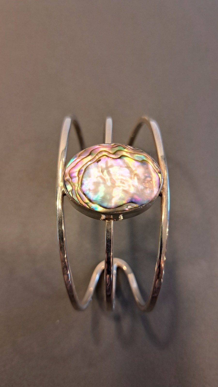 Stunning signed Sterling Silver & Abalone Cuff Bracelet “Mexico .925 ATI,” 30g