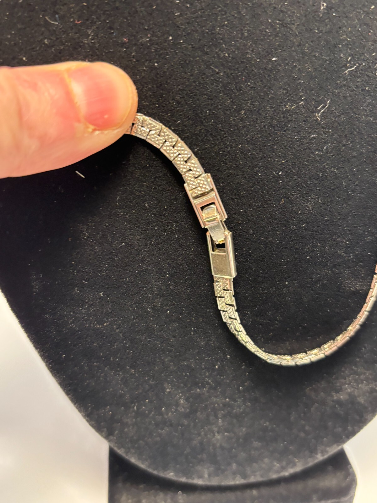 Necklace Offset Rectangle Chain Pattern Unique Retro Silver Tone