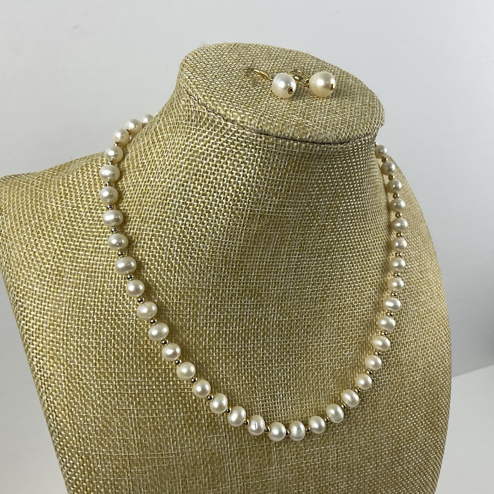 Vintage White Pearl & Gold Filled Beads Necklace Near Round 18″ Gift Earrings