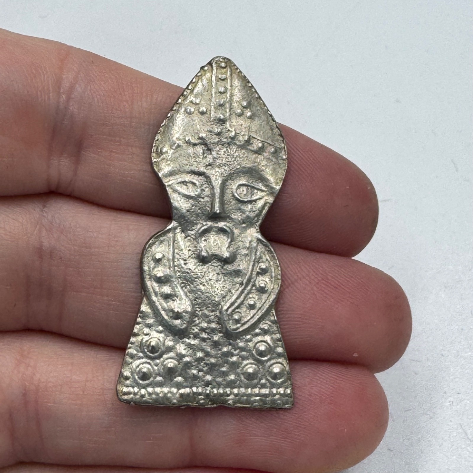 Vintage Pilgrim Brooch Silver Tone Brooch Pin Thomas Becket Canterbury Cathedral