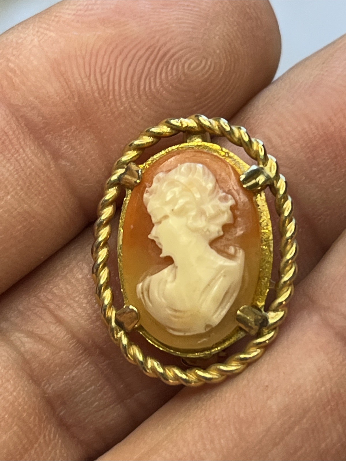 Vintage Cameo pendant