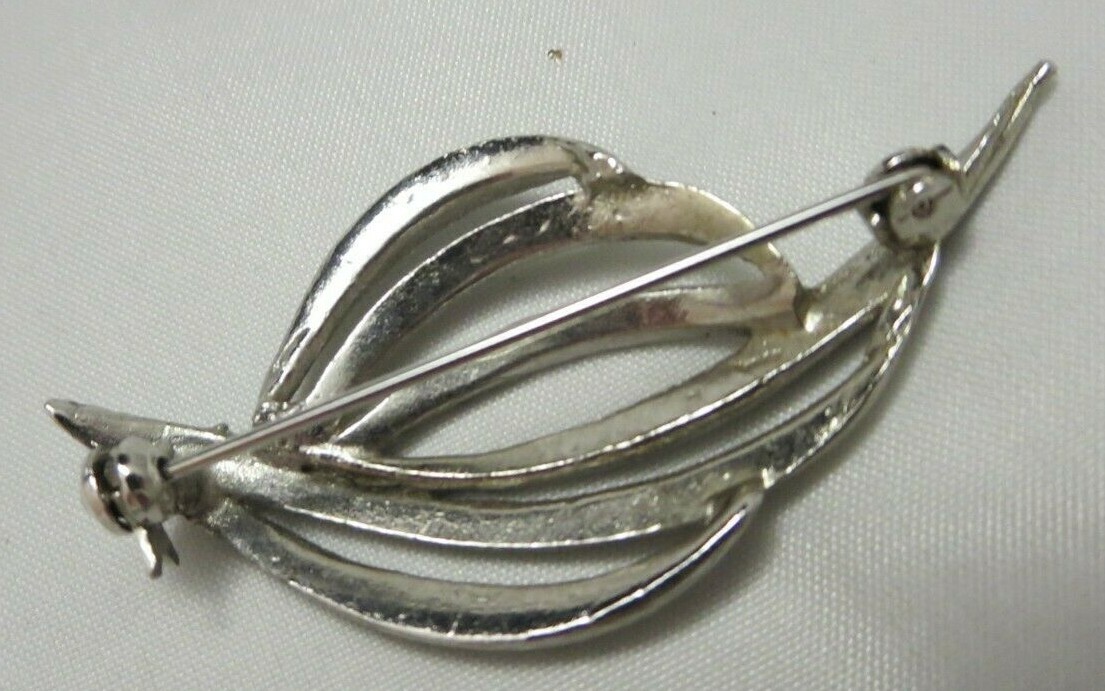 Vintage Delicate Style Marcasite Brooch Pin Silver Tone 2″ x 1″ Floral? Plant?