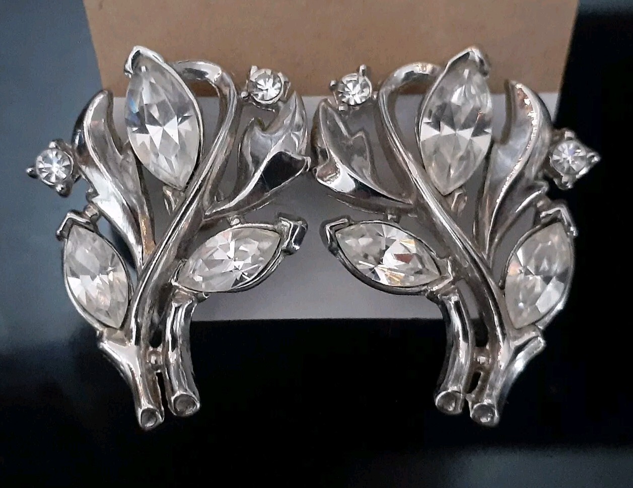 Vintage Crown Trifari rhodium plated marquise cut rhinestone clip on earrings