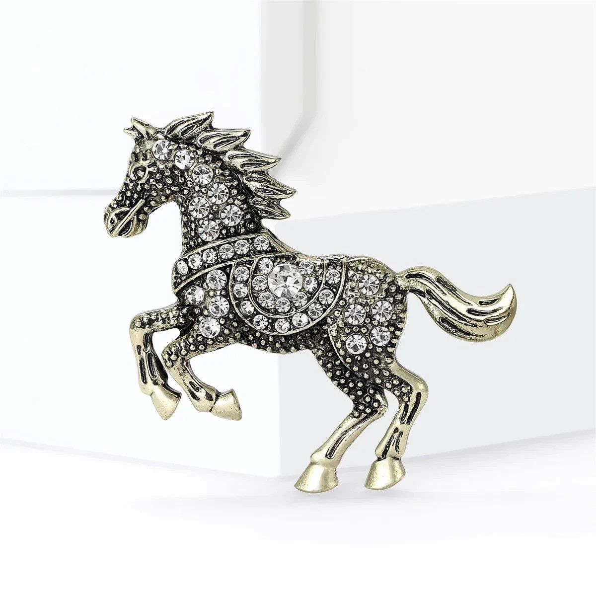 Vintage Red Crystal Horse Brooch Pin Antique Gold Tone Rhinestone Animal Jewelry