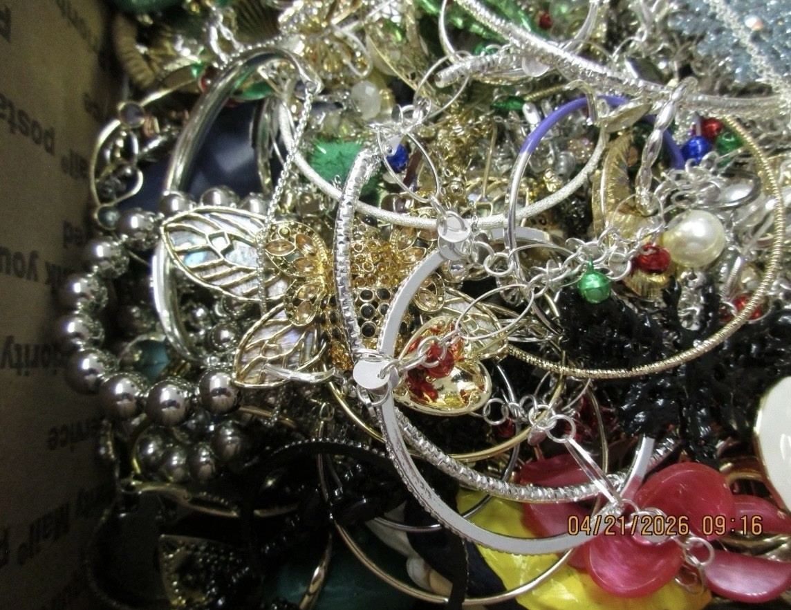 Vintage to Now Jewelry Estate Lot 1 Lbs