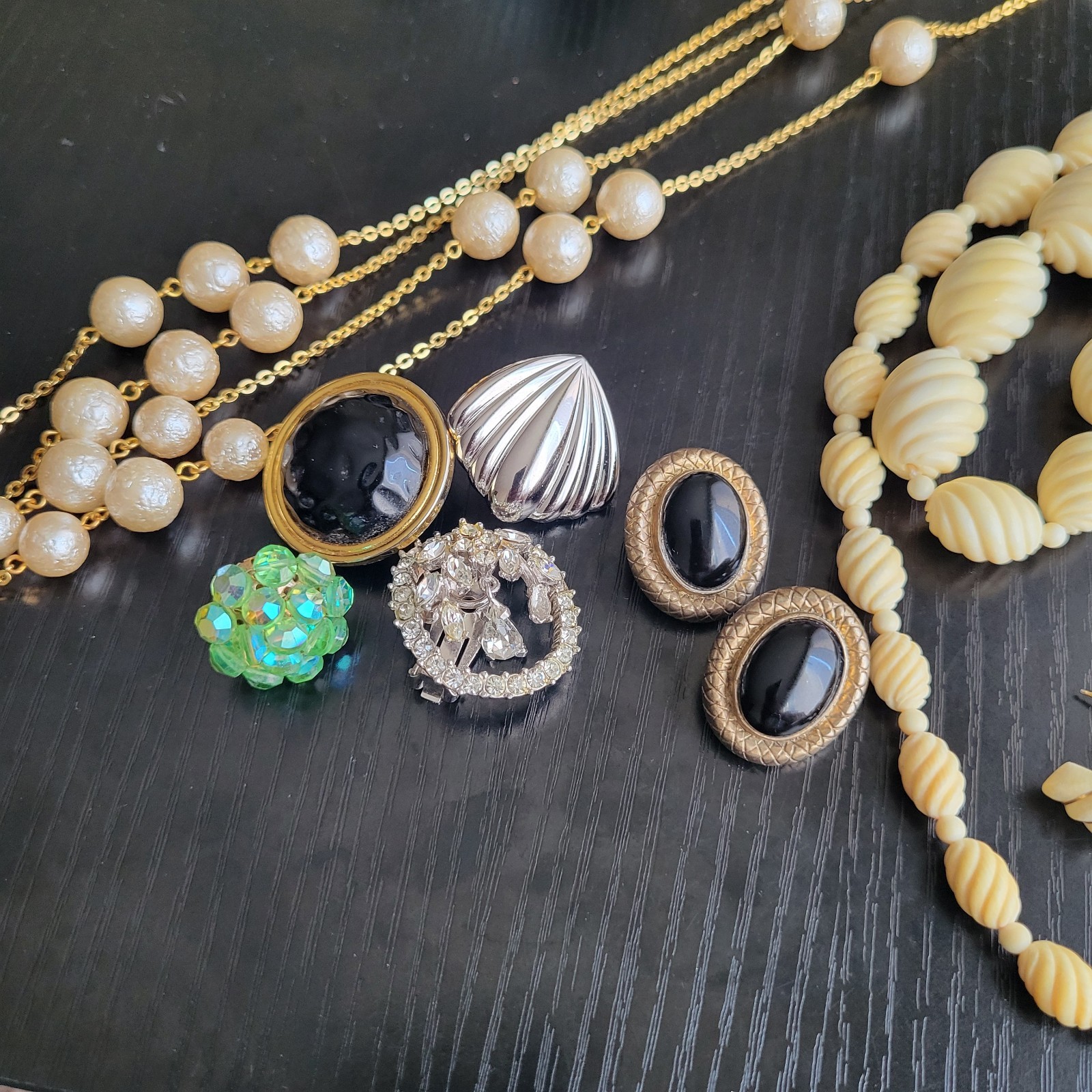 VINTAGE LOT 18 PAIRS OF COSTUME EARRINGS + OTHER JEWELRY ASSORTMENT-NICE