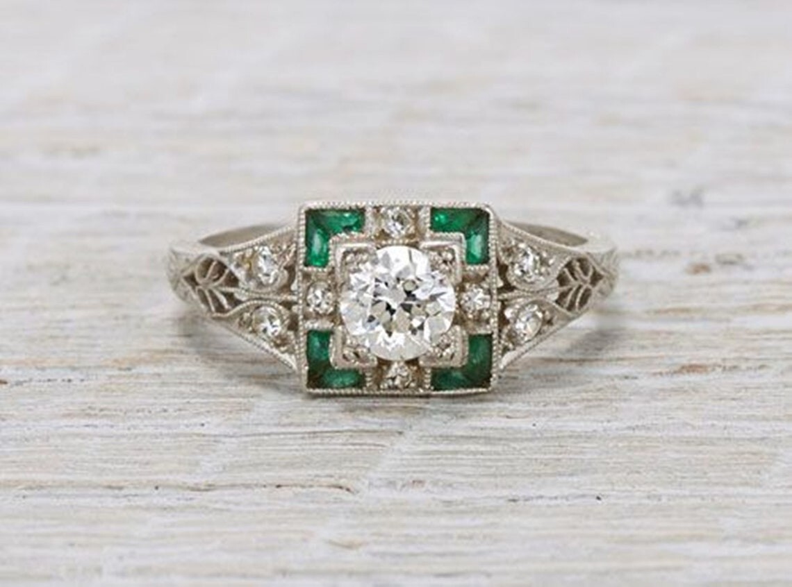 Art Deco Round Cut Lab Craeted Diamond & Emerald 925 Silver Engagement Gift Ring
