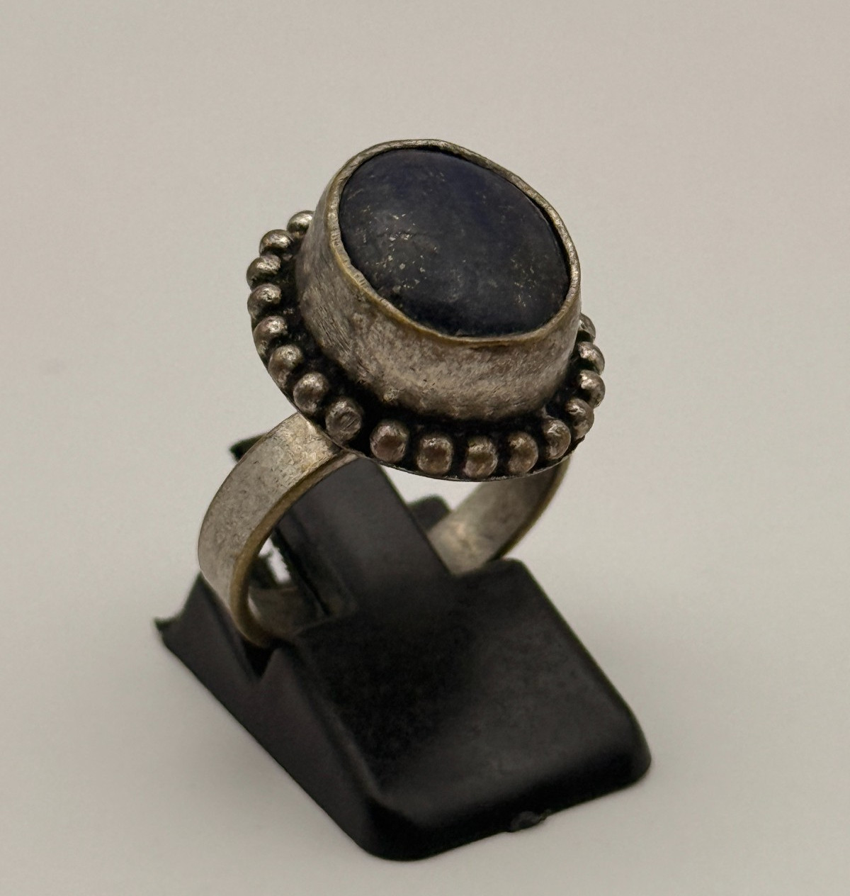 Ancient Vintage Victorian Sterling Silver Ring Engraved Onyx Stone Size 7