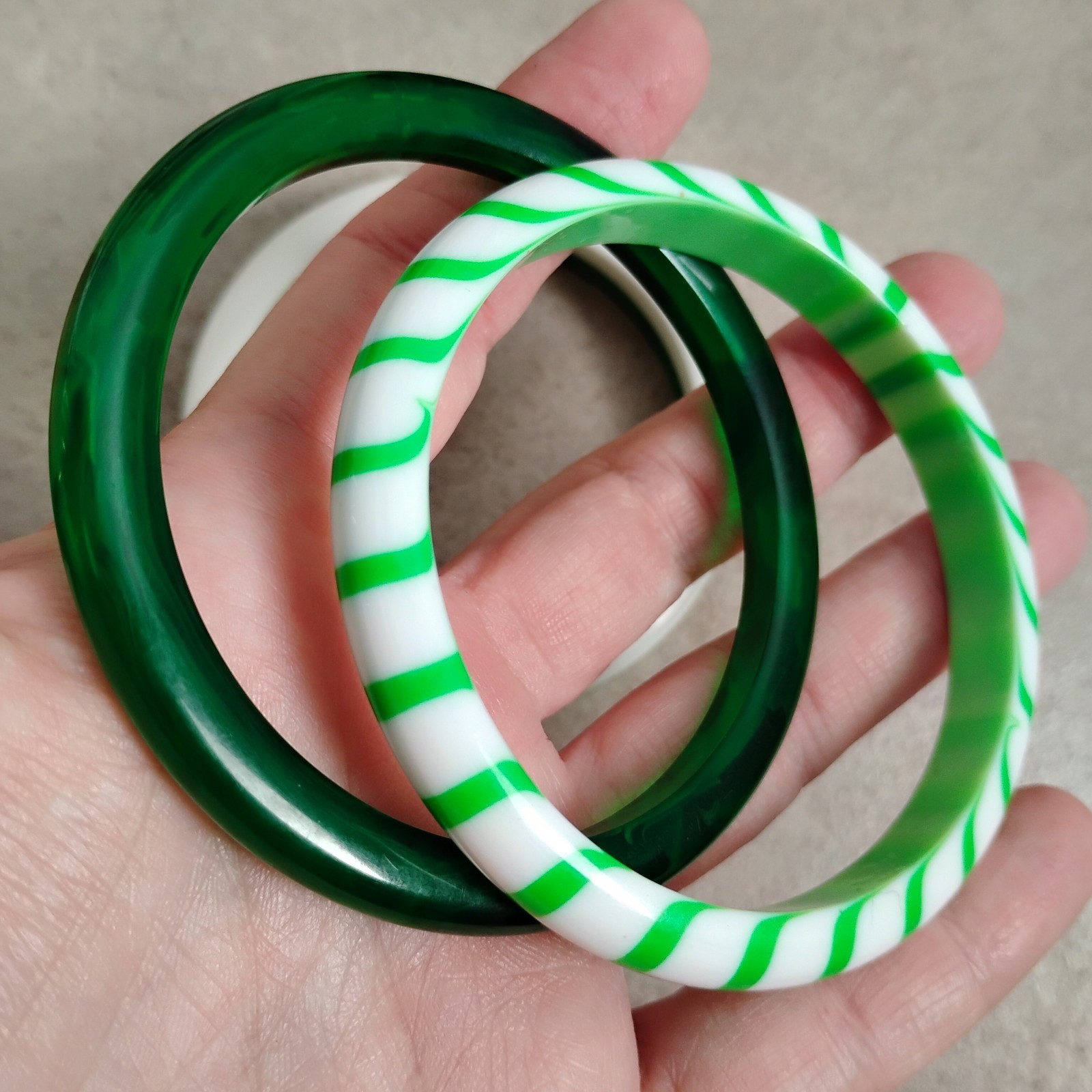 All Vintage Green White Bangle Bracelet Lot Striped Sz 8 Plastic Layered