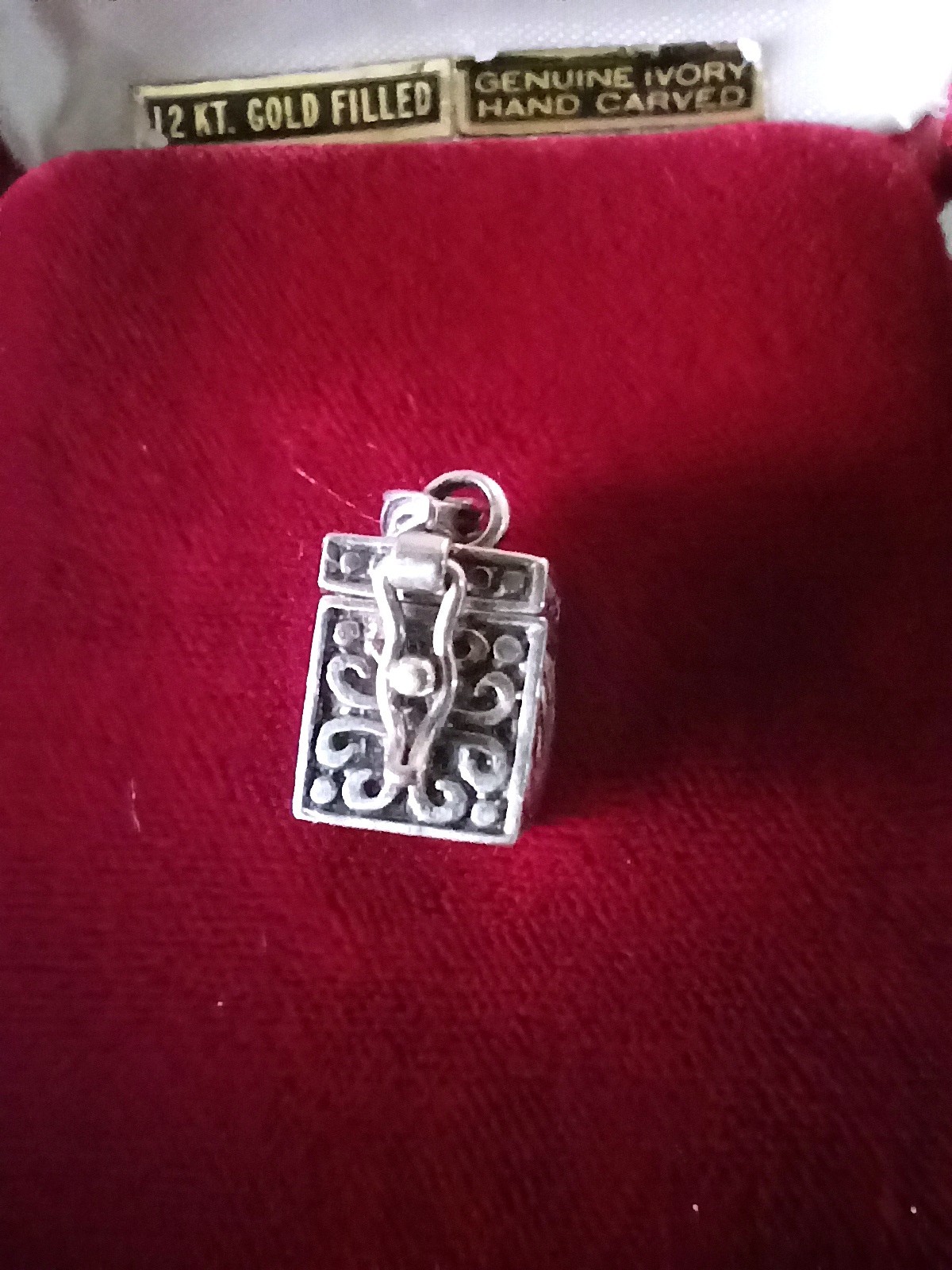 STERLING SILVER Vintage LOT PENDANTS, NECKLACE,BRACELET, EARRINGS 26.3 GRAMS