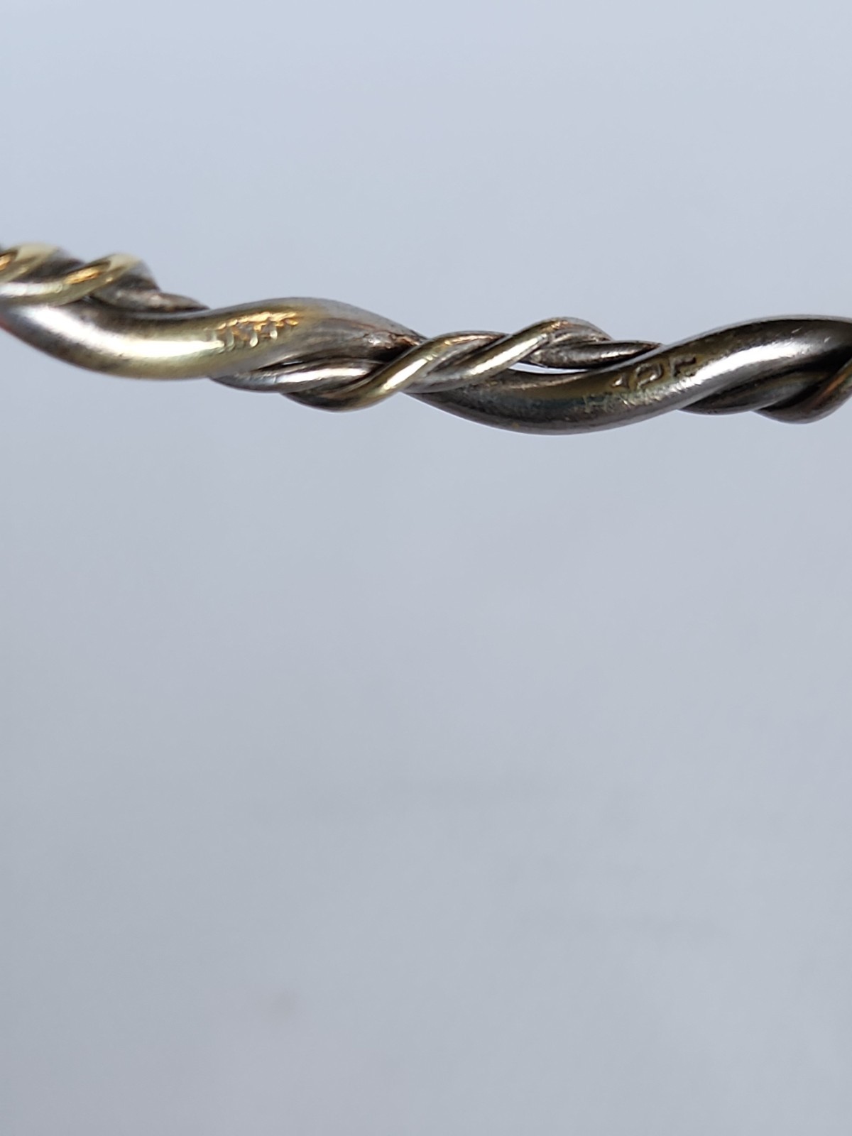 925 Silver Twisted Wire Bracelet Unreadable Brand Name Marking Inside Sz 7.5″