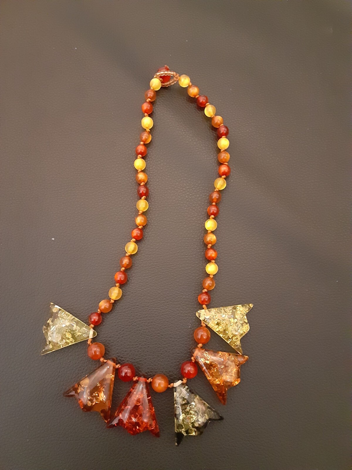 Amber colored sparkly Beaded Necklace Multi-Colored 19″
