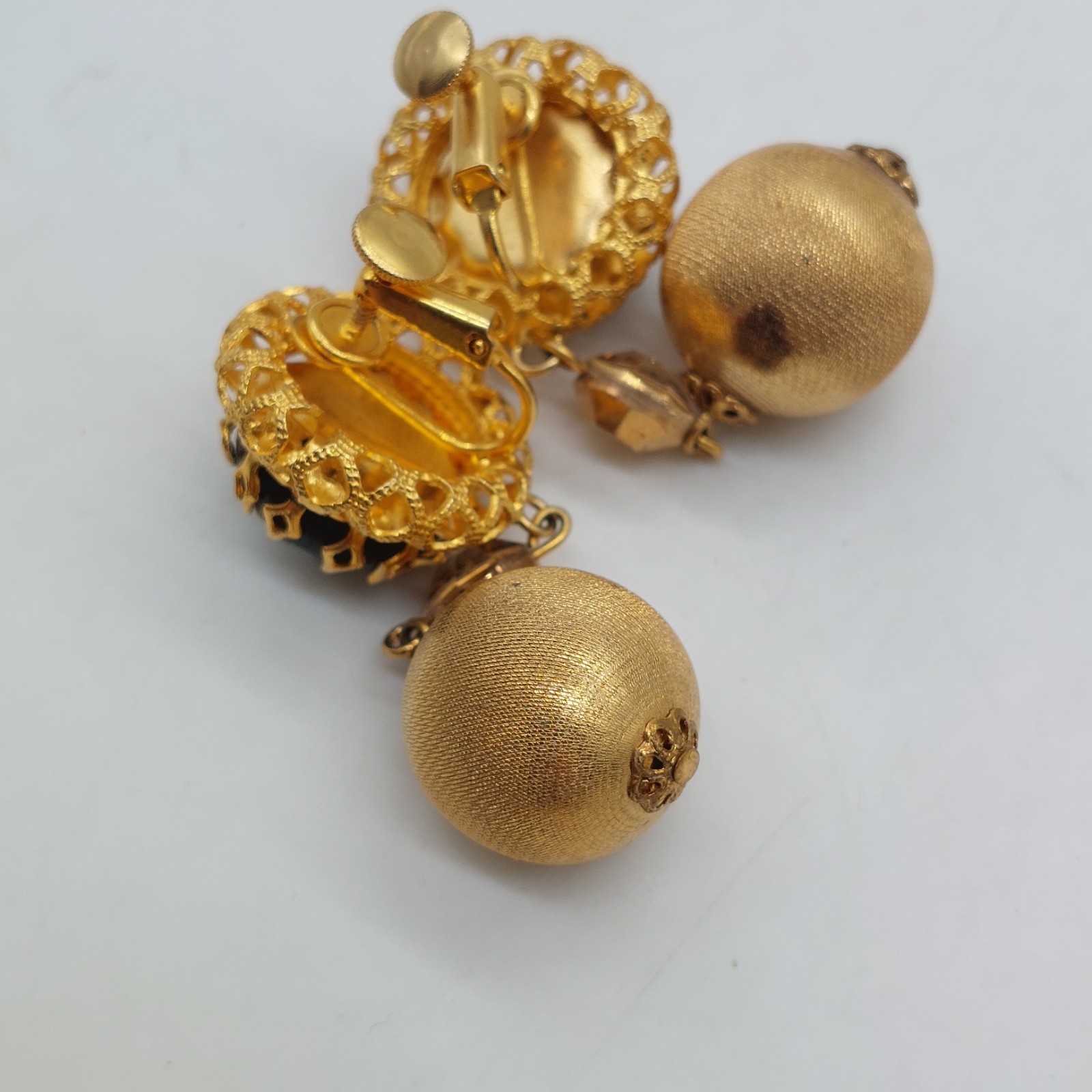 Black Acrylic Bead Screw Back Earrings Statement Gold Tone Drop READ